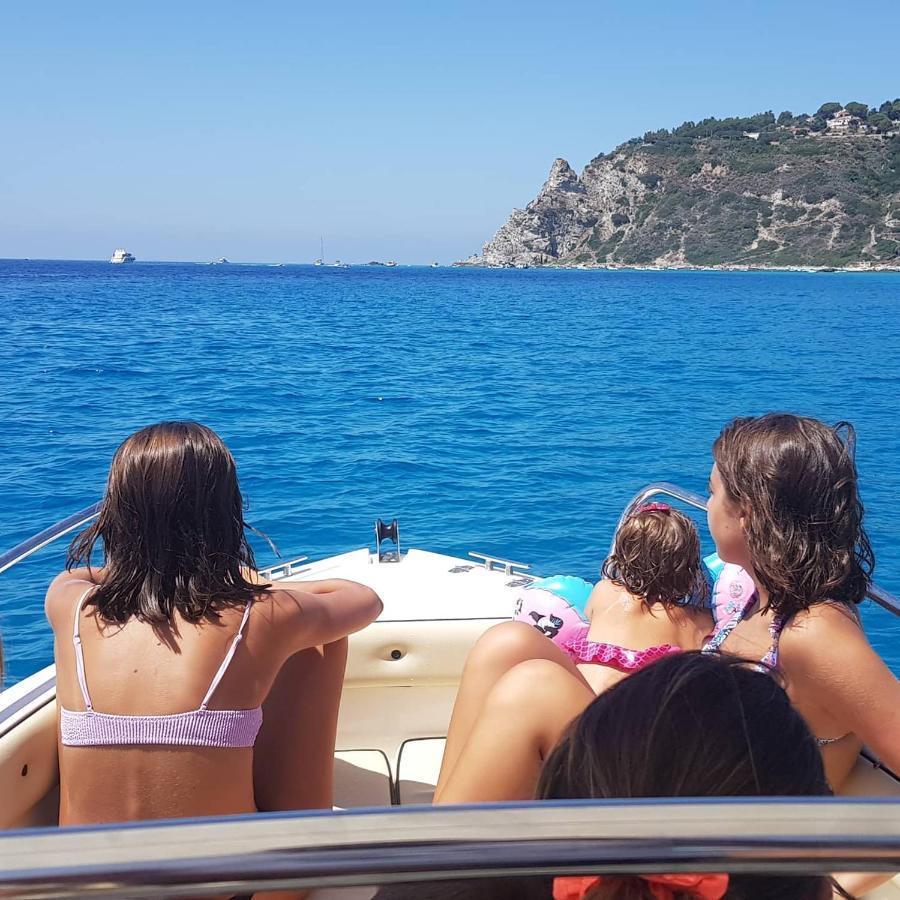 Ninfa Sul Mare Apartments 50 M E T R I Dal Mare Best Breakfast And Free Parking Capo Vaticano Eksteriør billede
