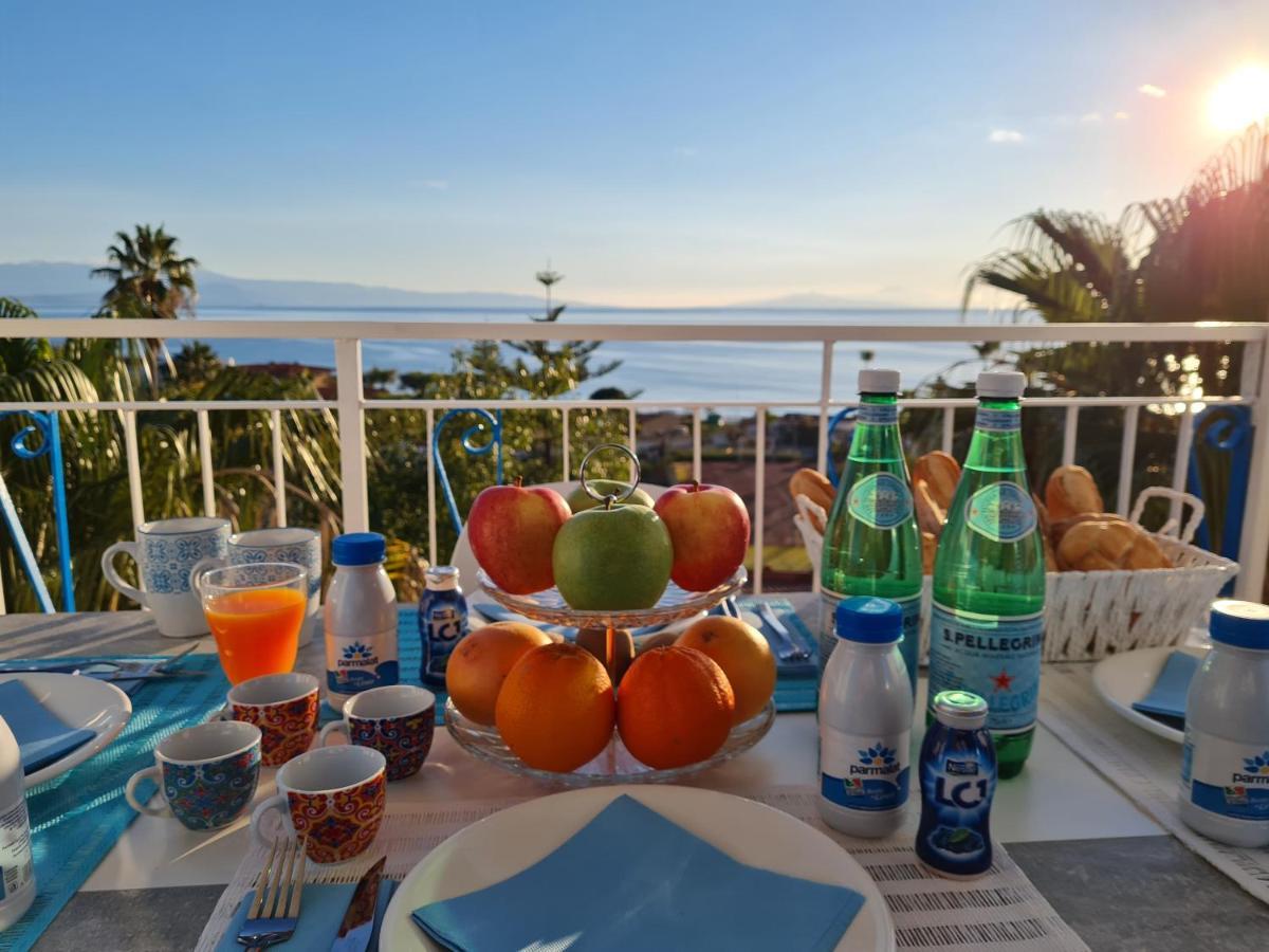 Ninfa Sul Mare Apartments 50 M E T R I Dal Mare Best Breakfast And Free Parking Capo Vaticano Eksteriør billede