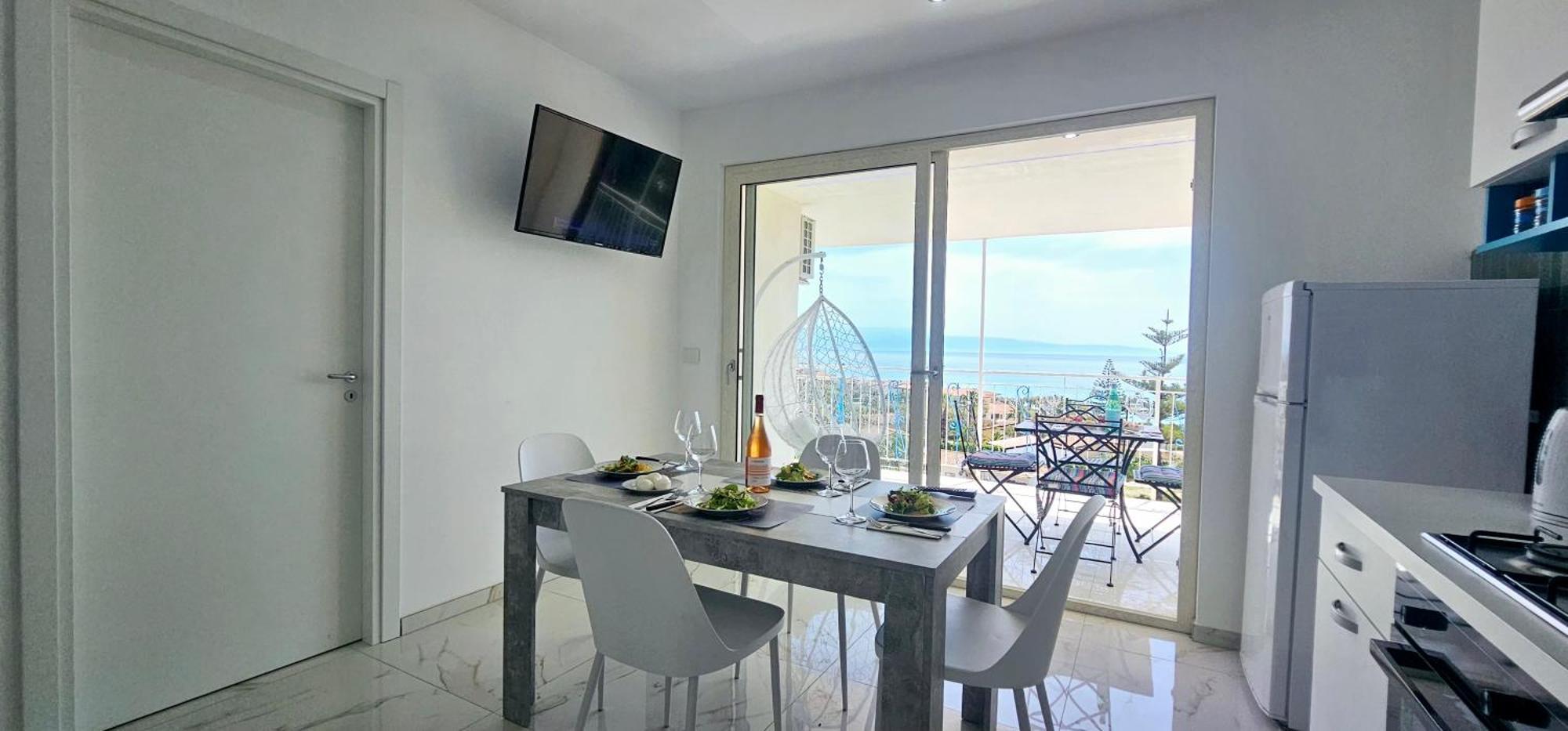 Ninfa Sul Mare Apartments 50 M E T R I Dal Mare Best Breakfast And Free Parking Capo Vaticano Eksteriør billede